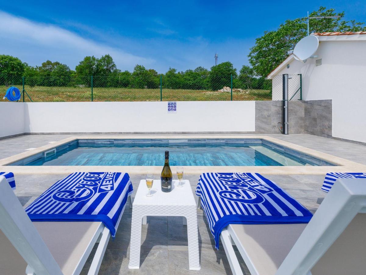 Holiday Home Casa Gverino By Interhome Plomin Kültér fotó