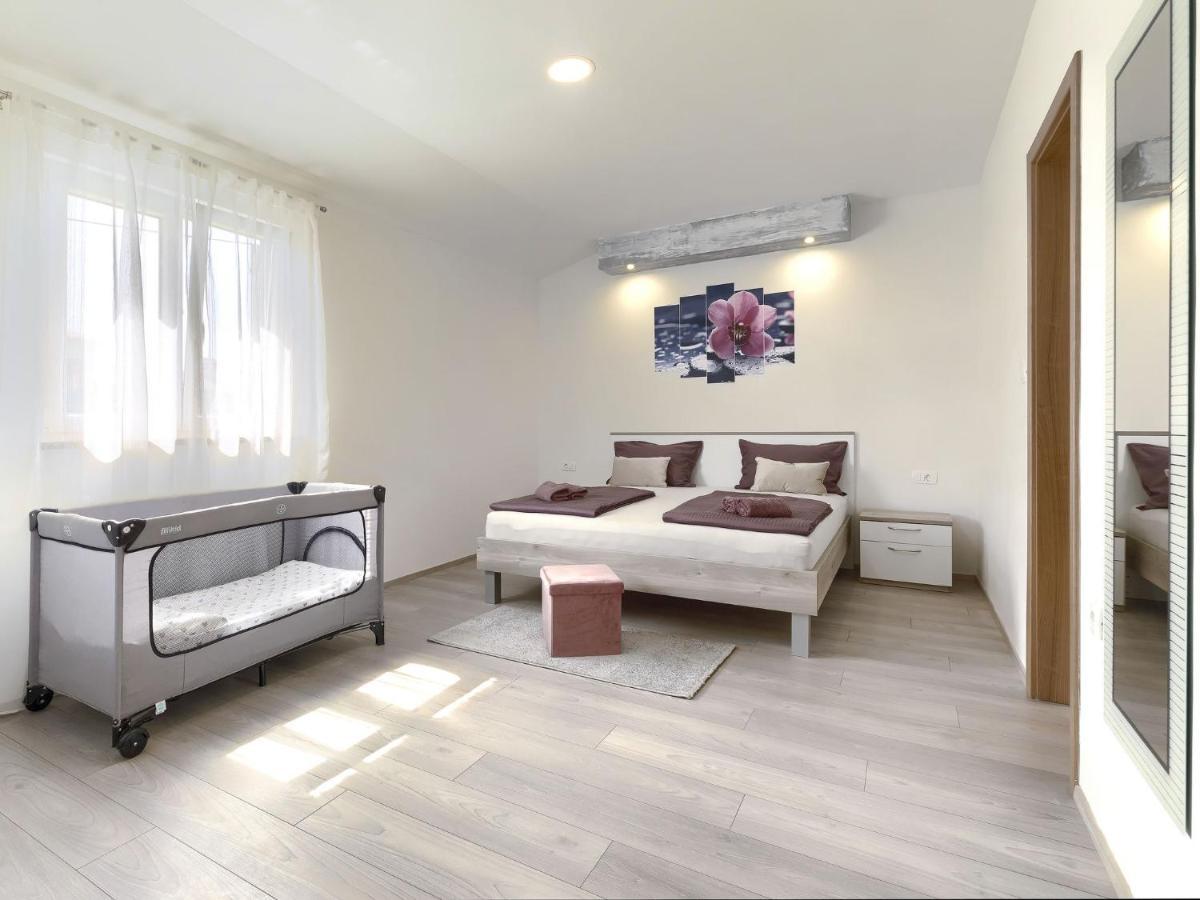 Holiday Home Casa Gverino By Interhome Plomin Kültér fotó