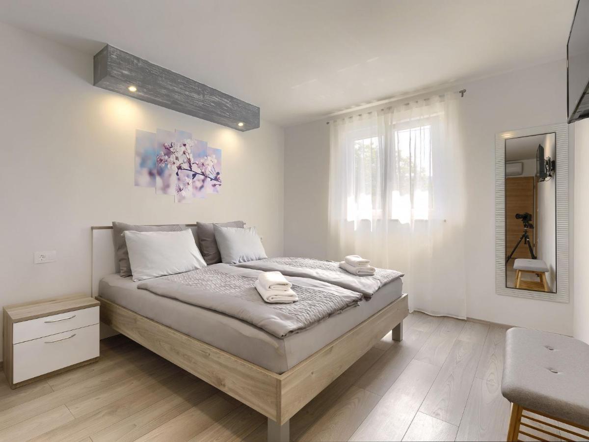 Holiday Home Casa Gverino By Interhome Plomin Kültér fotó